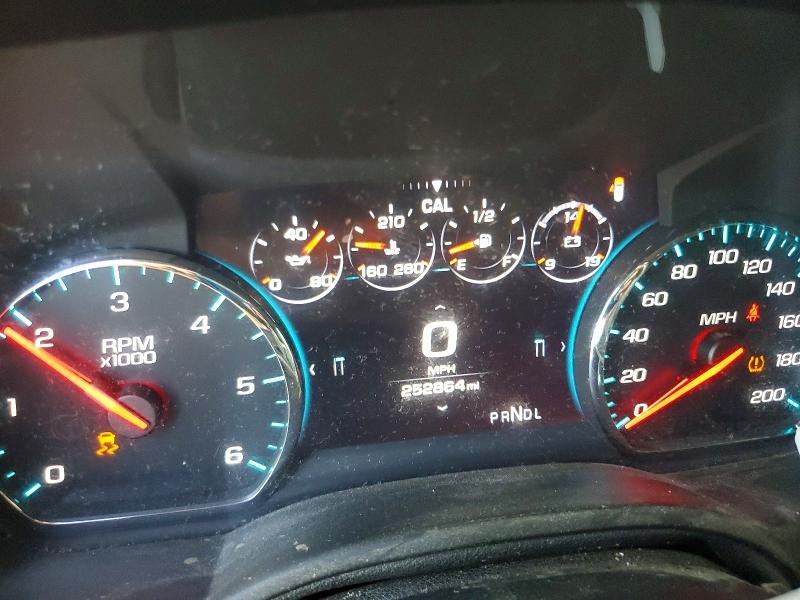 Foto 9 de la subasta – 2017 GMC YUKON con VIN 1GKS2CKJ4HR224586