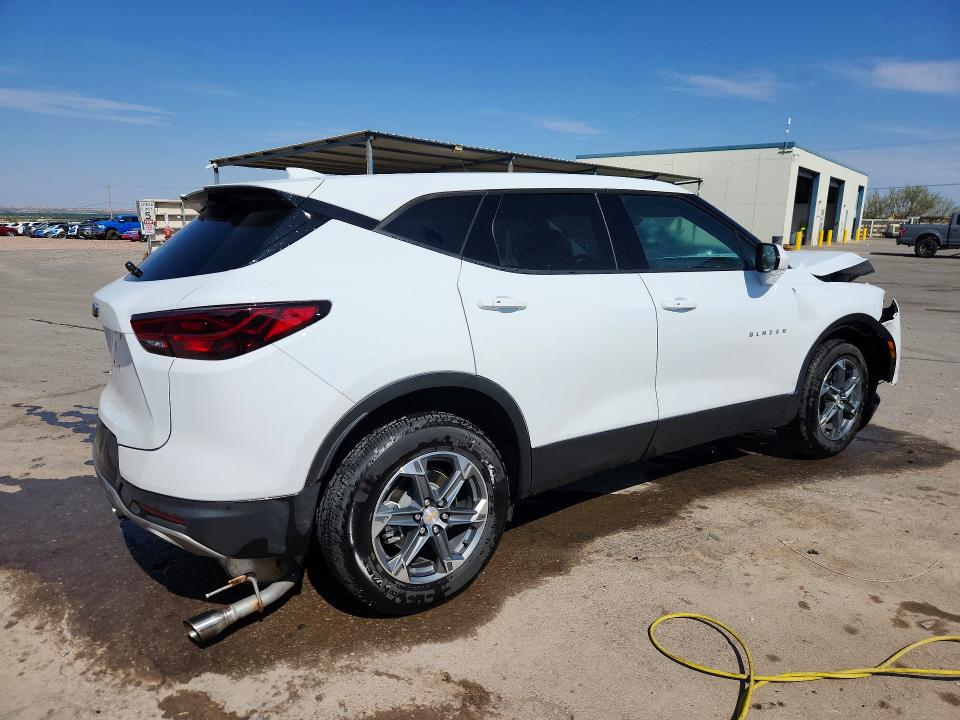 Photo 3 from auction – 2026 CHEVROLET BLAZER with VIN 3GNKBCR44TS165841