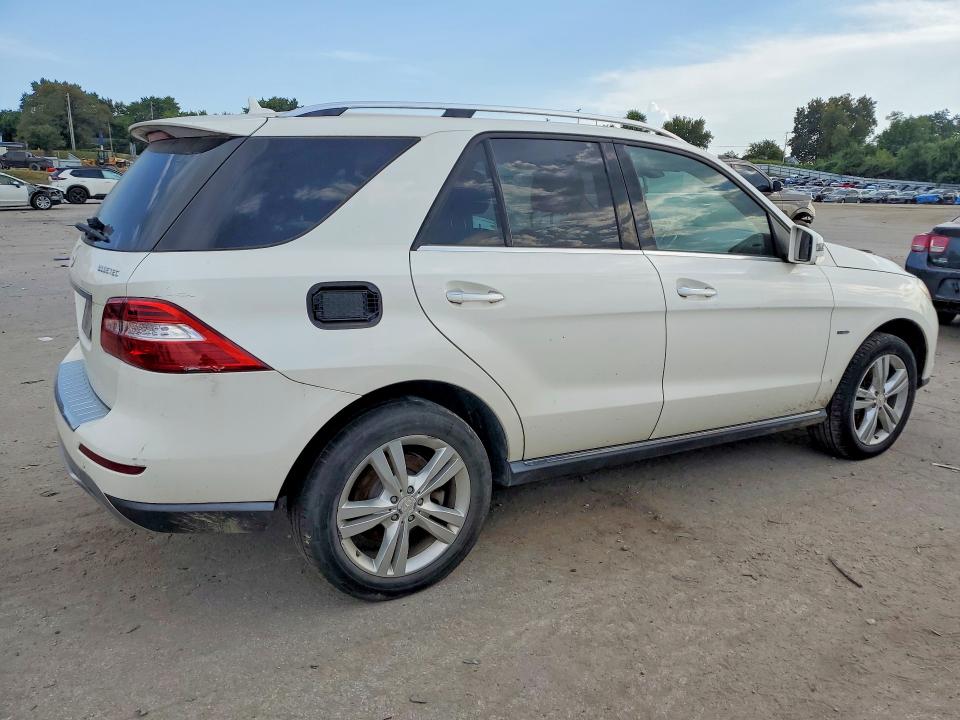Photo 3 from auction – 2012 MERCEDES-BENZ ML with VIN 4JGDA2EB3CA012125