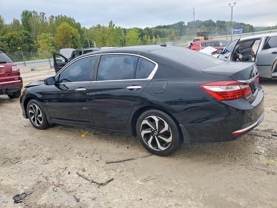 Снимка 2 от търг – 2017 HONDA ACCORD с VIN 1HGCR2F86HA150407