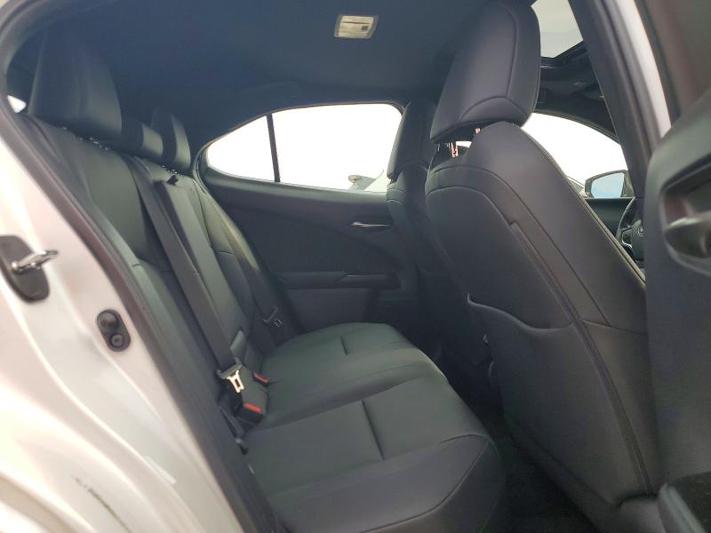 Photo 11 from auction – 2022 LEXUS UX 200 with VIN JTHP3JBH3N2049816