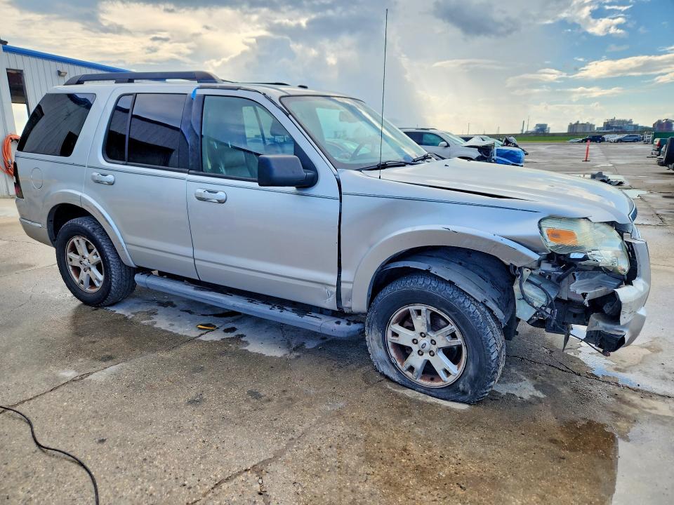 Снимка 4 от търг – 2010 FORD EXPLORER с VIN 1FMEU6DE9AUA69021