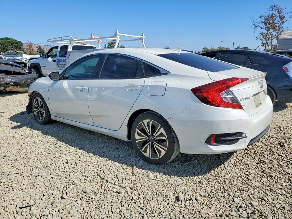Photo 2 from auction – 2016 HONDA CIVIC with VIN 2HGFC1F37GH631585