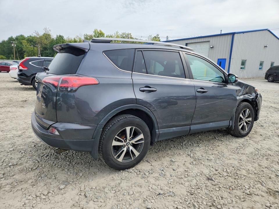 Photo 3 from auction – 2018 TOYOTA RAV4 with VIN 2T3RFREVXJW780231