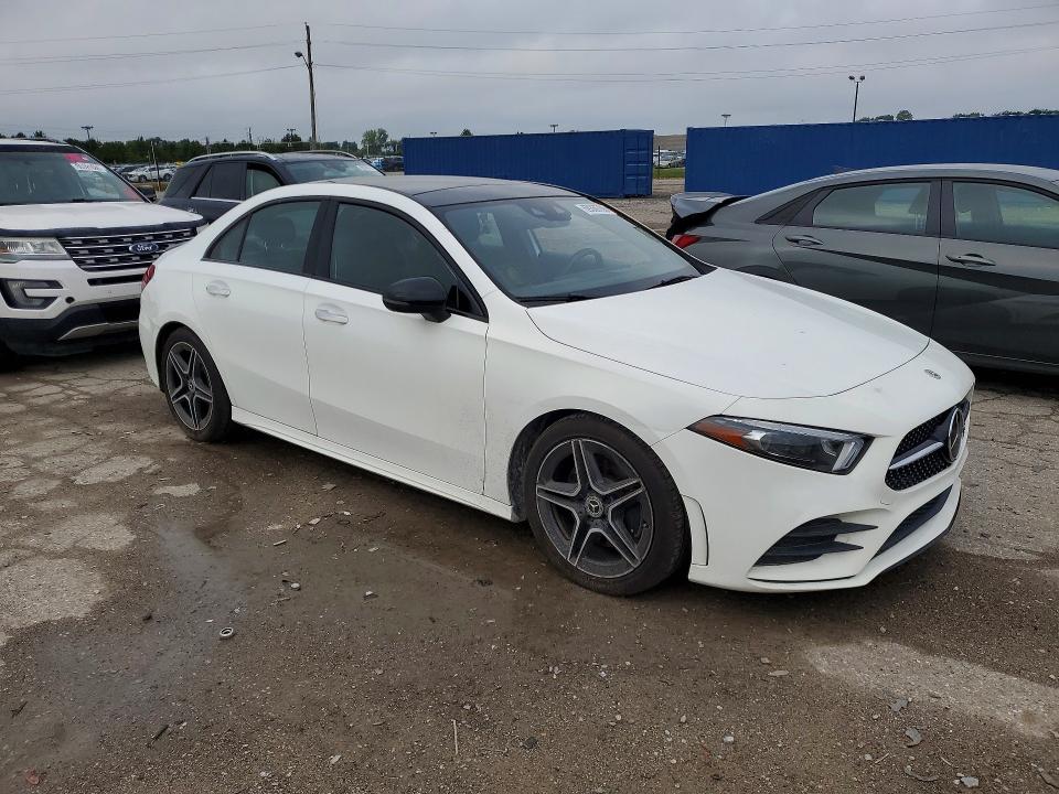 Снимка 4 от търг – 2019 MERCEDES-BENZ A с VIN WDD3G4FB3KW005756