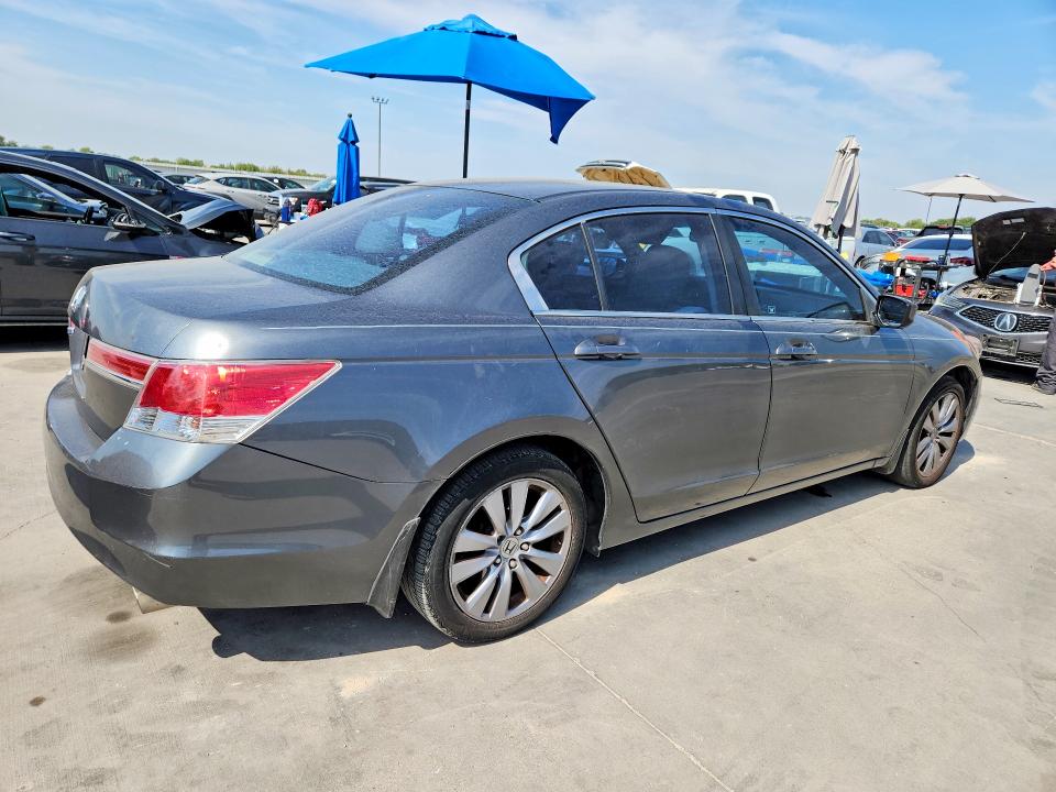 Photo 3 from auction – 2011 HONDA ACCORD with VIN 1HGCP2F77BA121826
