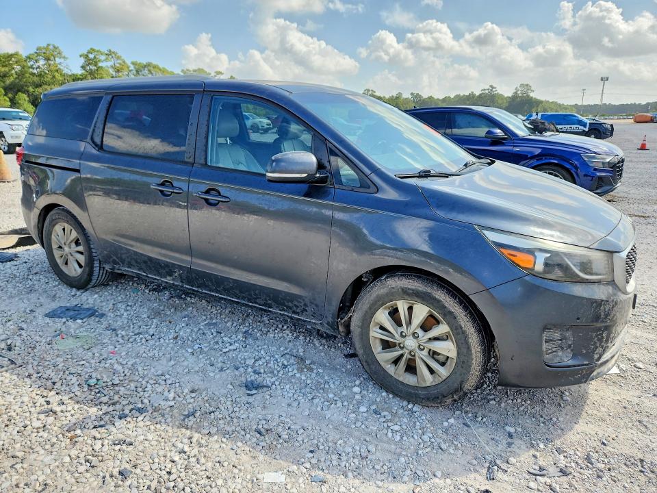 Photo 4 from auction – 2016 KIA SEDONA with VIN KNDMB5C13G6216364