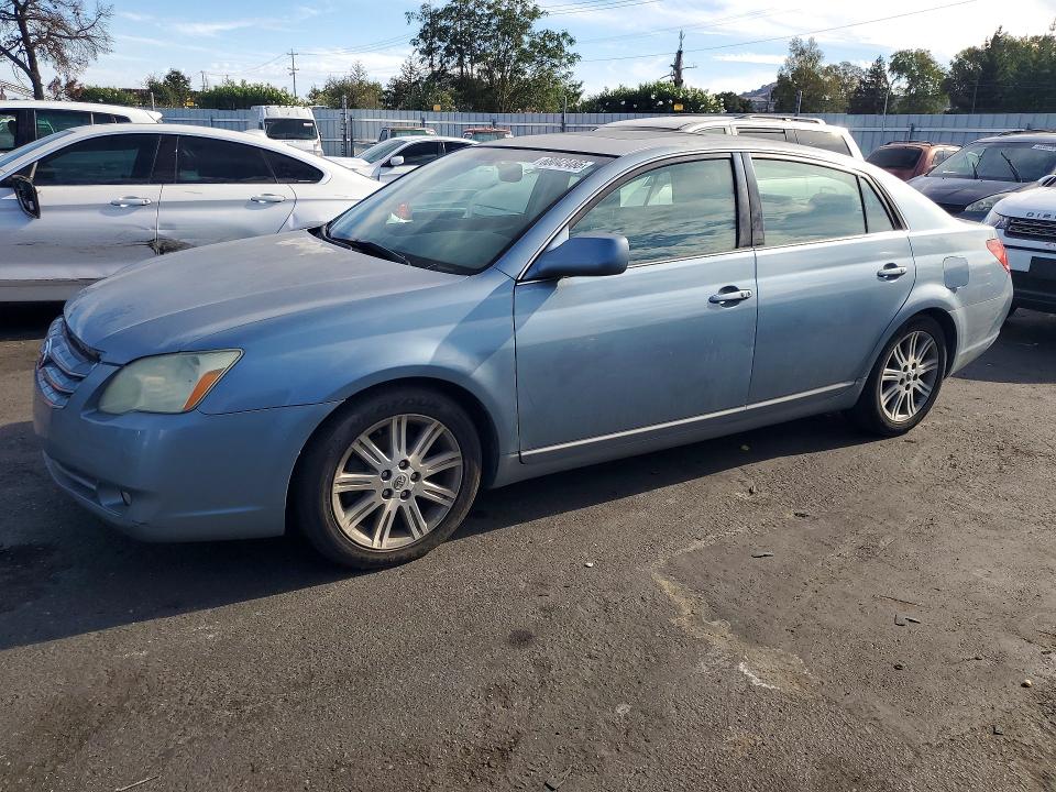 TOYOTA AVALON 2006 with VIN 4T1BK36B86U164400 - Photo from auction
