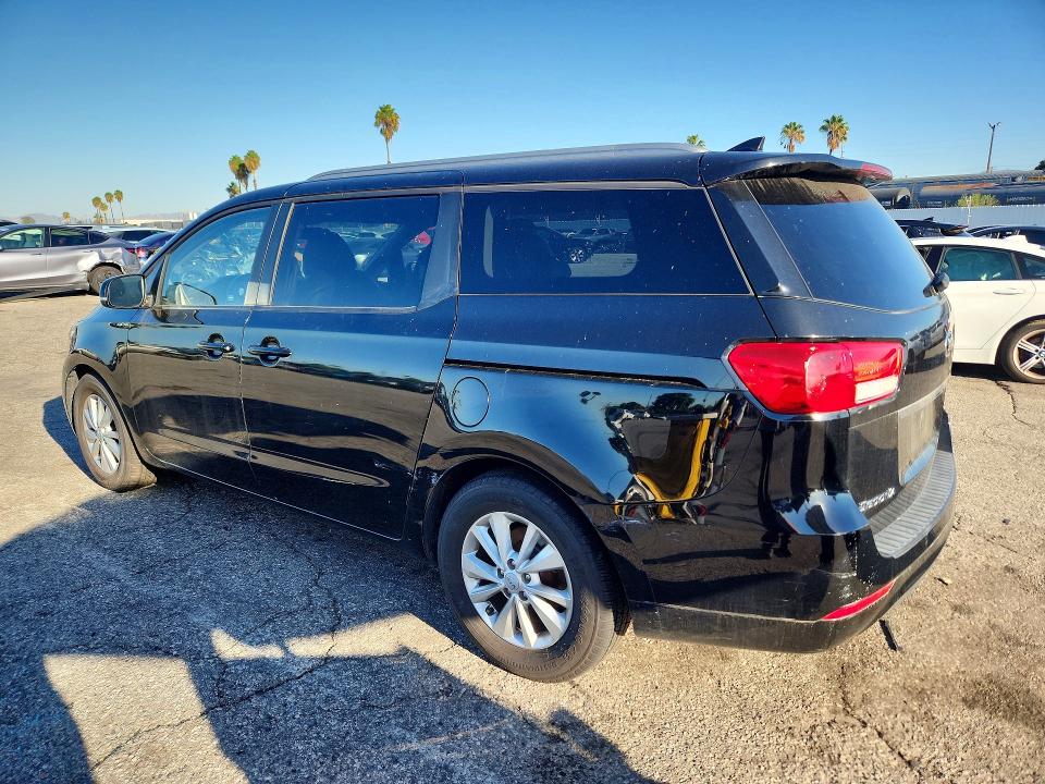 Photo 2 from auction – 2017 KIA SEDONA with VIN KNDMB5C14H6233501