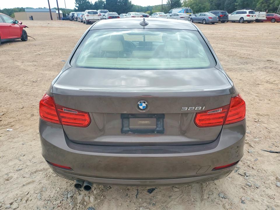Photo 6 from auction – 2014 BMW 328 with VIN WBA3A5C59EP602096