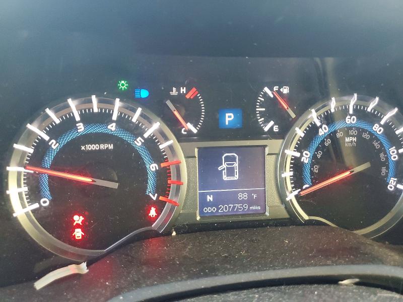 Photo 9 from auction – 2018 TOYOTA 4RUNNER with VIN JTEBU5JR0J5493749