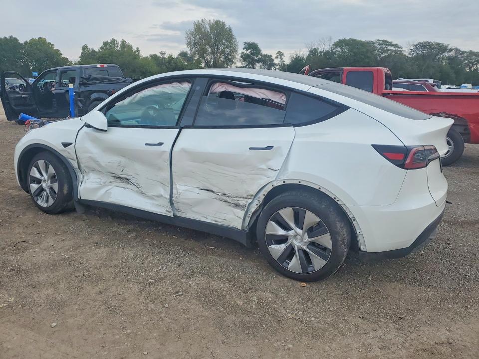 Снимка 2 от търг – 2023 TESLA MODEL Y с VIN 7SAYGDEE5PF768940