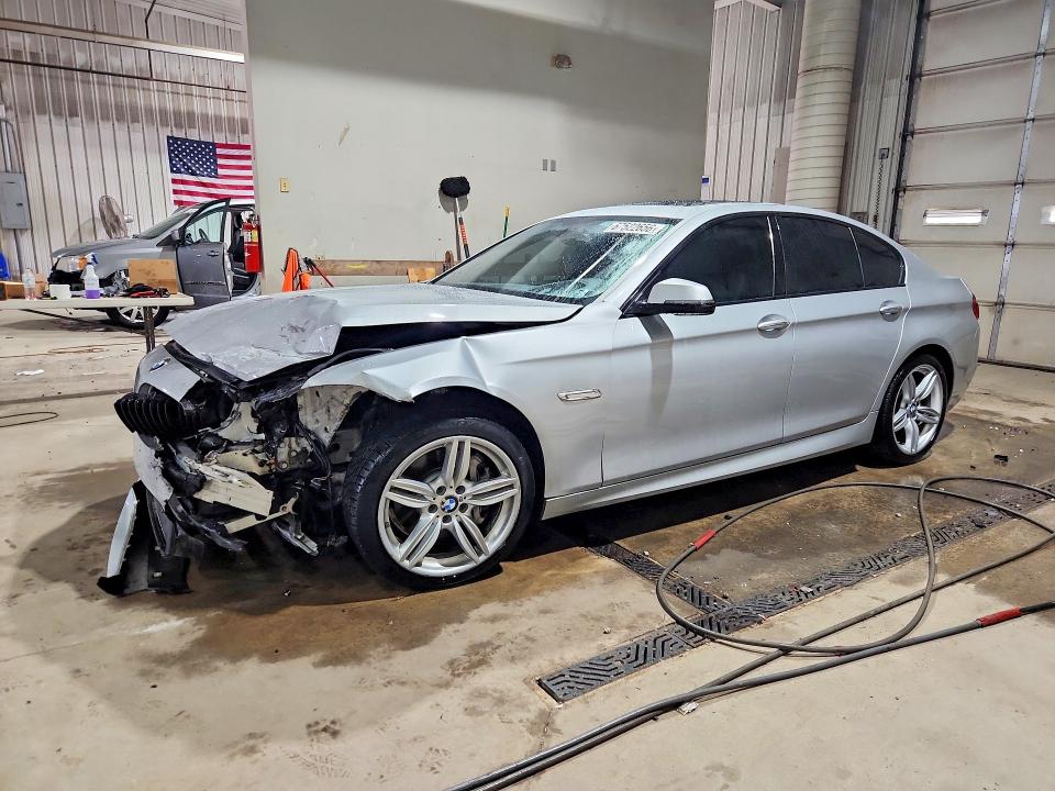 BMW 535 2016 مع رقم تعريف المركبة WBA5B1C57GG132751 - صورة من المزاد