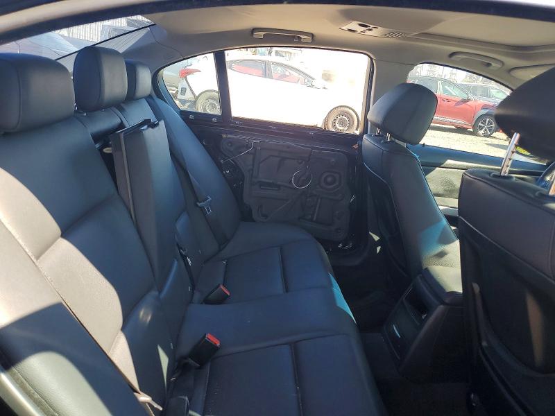 Photo 10 from auction – 2006 BMW 323 with VIN WBAVB53526KW29368