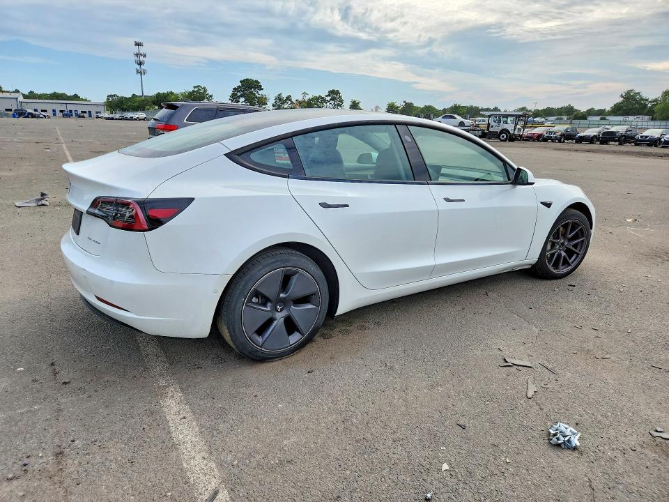 Photo 3 from auction – 2022 TESLA MODEL 3 with VIN 5YJ3E1EB8NF250013