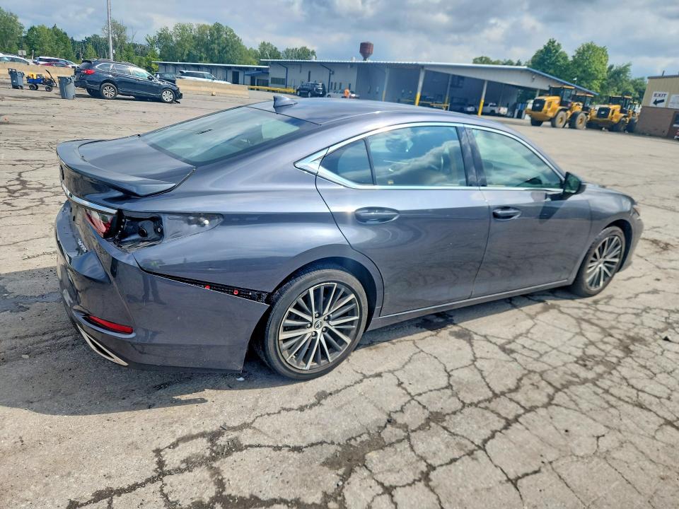Photo 3 from auction – 2023 LEXUS ES 350 with VIN 58ADZ1B14PU143978