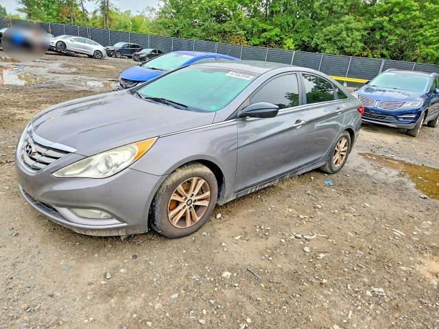 HYUNDAI SONATA 2013 with VIN 5NPEB4AC1DH782737 - Photo from auction