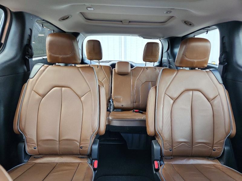 Photo 10 from auction – 2017 CHRYSLER PACIFICA with VIN 2C4RC1GG1HR741508