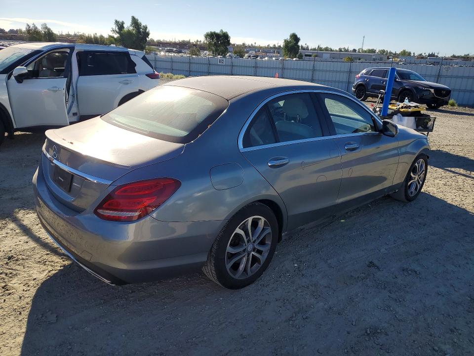Photo 3 from auction – 2016 MERCEDES-BENZ C with VIN 55SWF4JB4GU144581