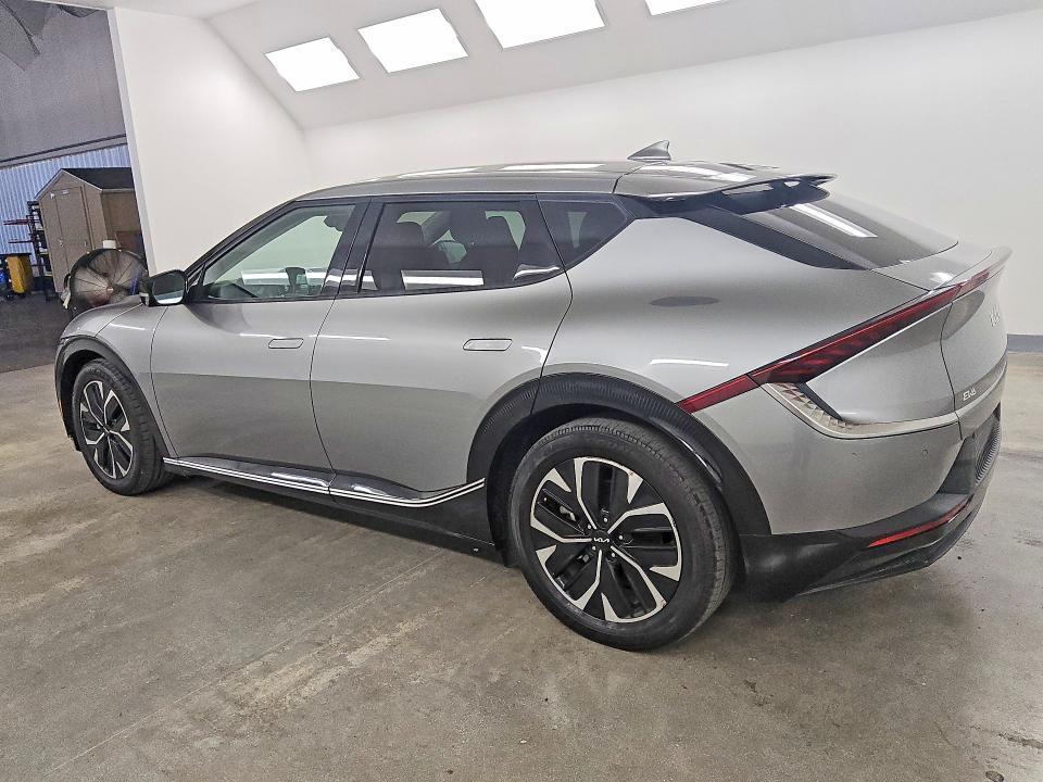 Photo 2 from auction – 2023 KIA EV6 with VIN KNDC34LA0P5602913