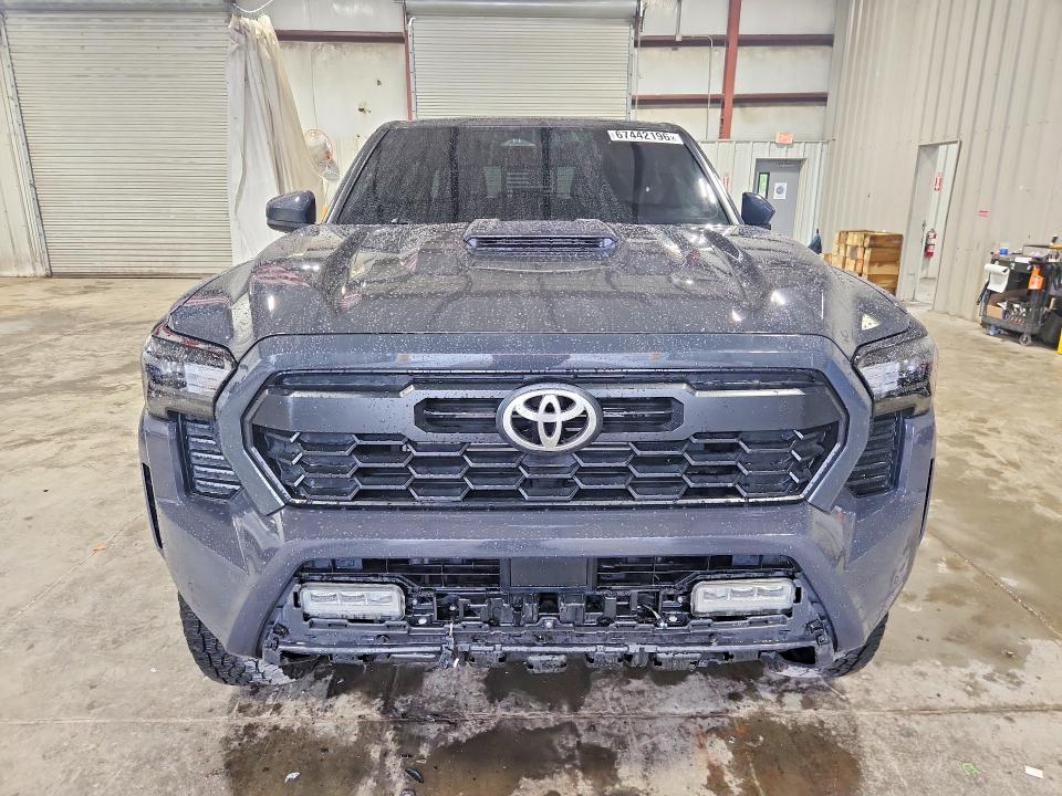 Снимка 5 от търг – 2024 TOYOTA TACOMA с VIN 3TMLB5JN1RM085312