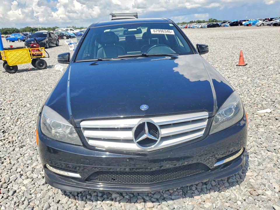 Photo 5 from auction – 2011 MERCEDES-BENZ C with VIN WDDGF8BB8BR165227