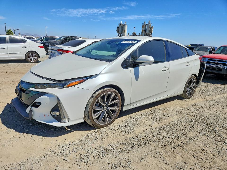 Photo 1 from auction – 2017 TOYOTA PRIUS PRIME with VIN JTDKARFP5H3013643