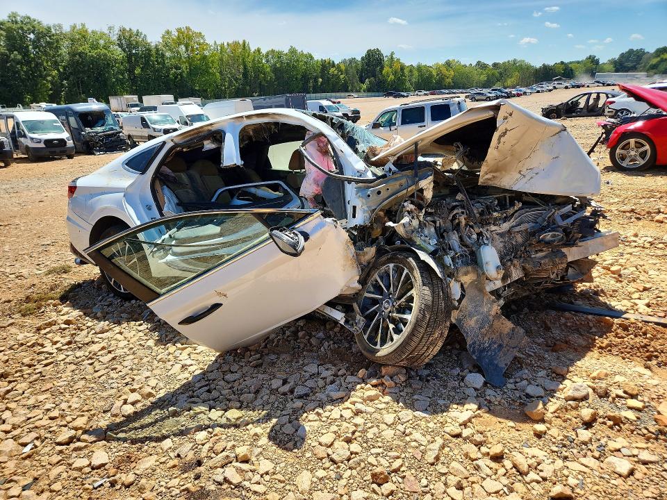 Photo 4 from auction – 2020 HYUNDAI SONATA with VIN 5NPEH4J20LH049941
