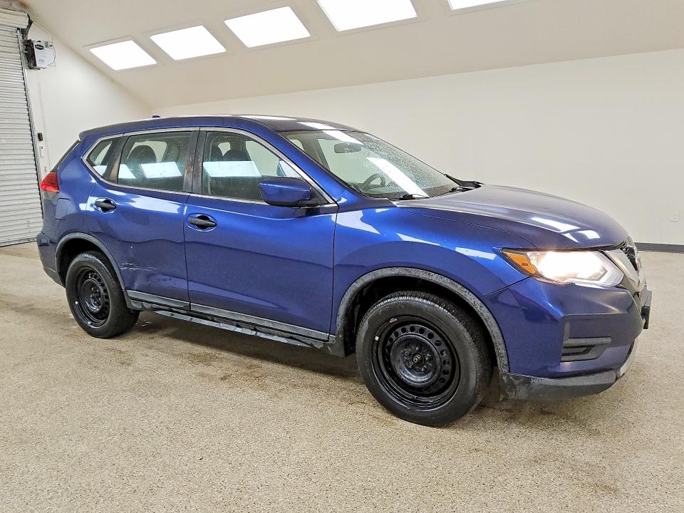 Photo 4 from auction – 2017 NISSAN ROGUE with VIN KNMAT2MV3HP517812