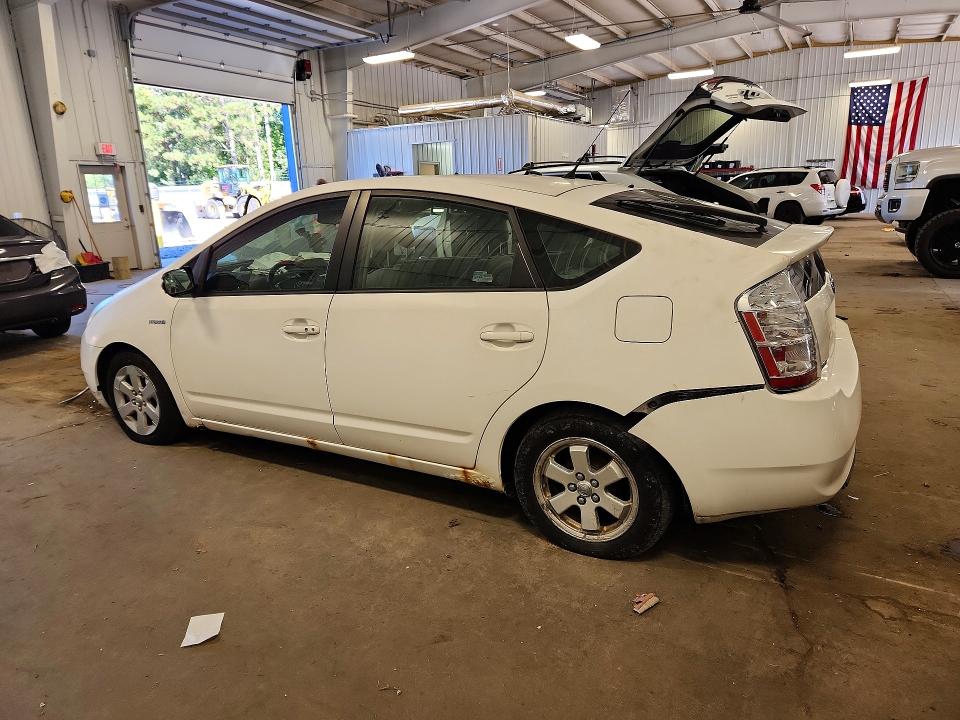 Снимка 2 от търг – 2008 TOYOTA PRIUS с VIN JTDKB20U183382504