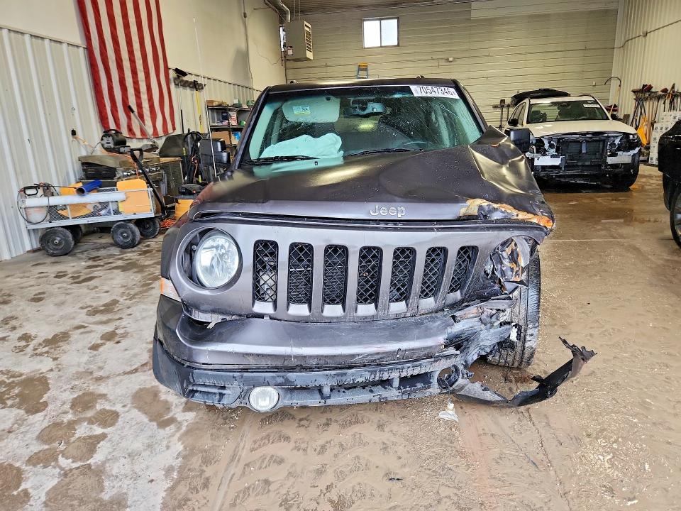 Photo 5 from auction – 2017 JEEP PATRIOT with VIN 1C4NJPFA2HD202502