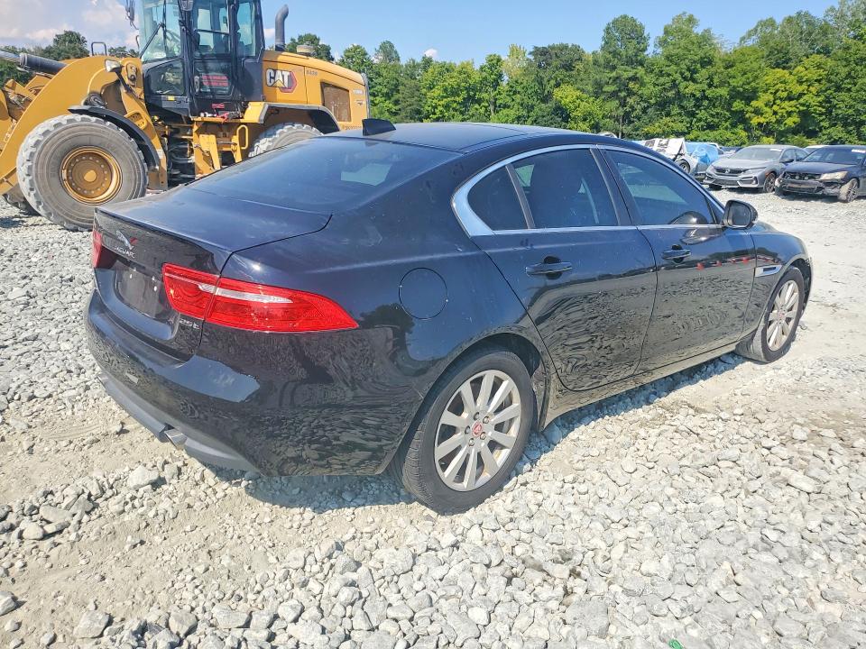 Photo 3 from auction – 2019 JAGUAR XE with VIN SAJAR4FX2KCP43963