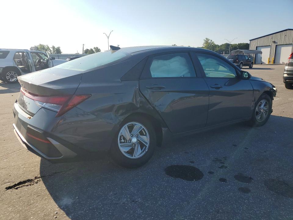 Снимка 3 от търг – 2026 HYUNDAI ELANTRA с VIN KMHLL4DG7TU274257