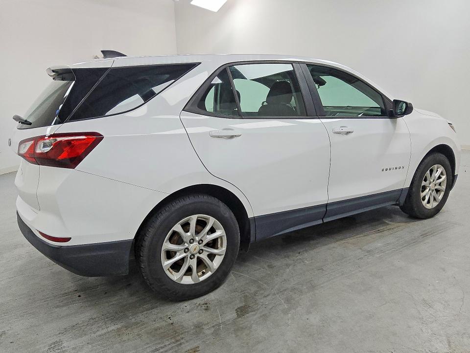 Photo 3 from auction – 2020 CHEVROLET EQUINOX with VIN 2GNAXHEV4L6139800