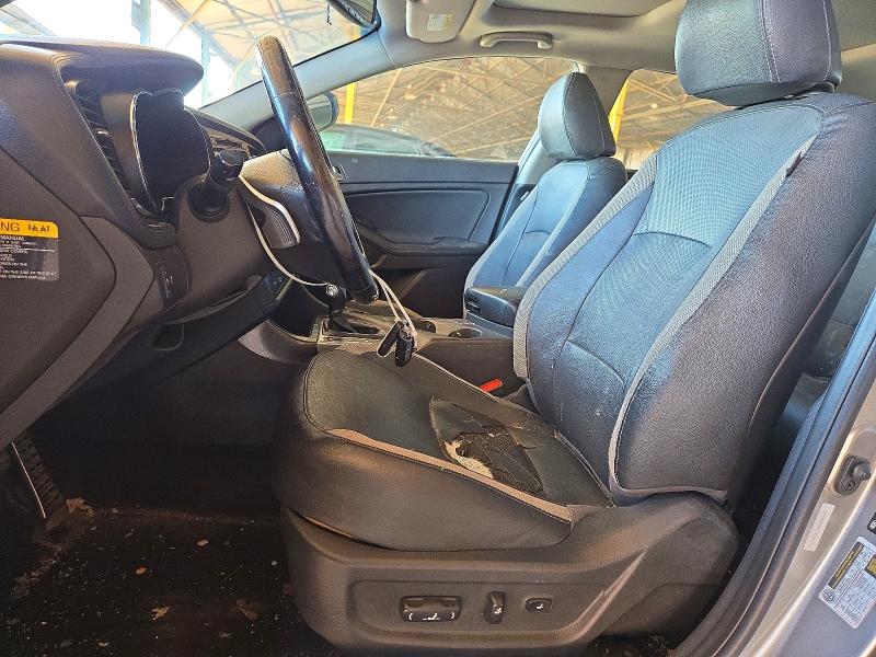 Снимка 7 от търг – 2012 KIA OPTIMA с VIN 5XXGR4A64CG002271