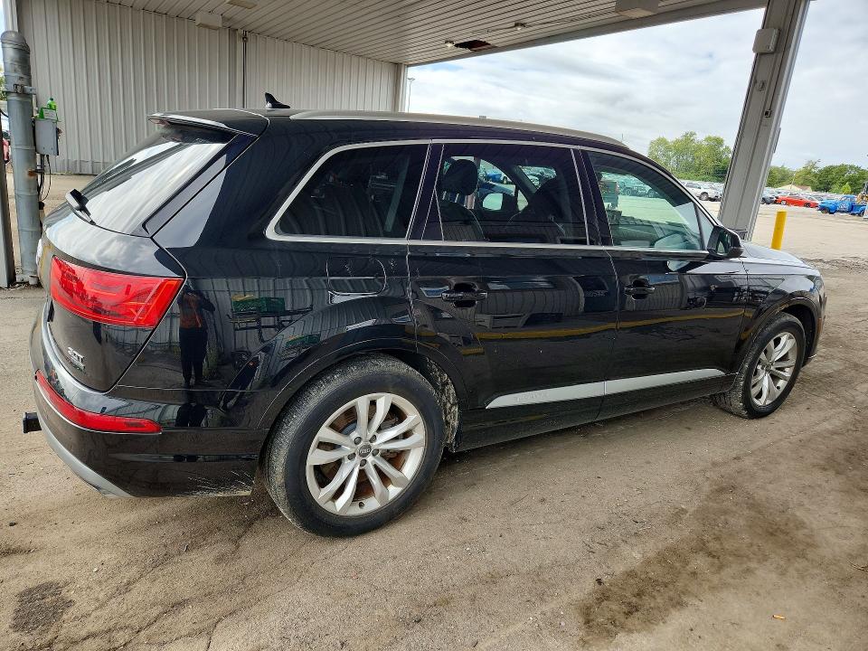 Zdjęcie 3 z aukcji – 2018 AUDI Q7 z VIN WA1LAAF70JD024646