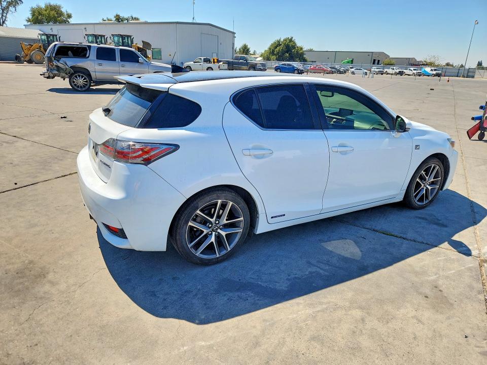 Zdjęcie 3 z aukcji – 2016 LEXUS CT z VIN JTHKD5BH3G2268728