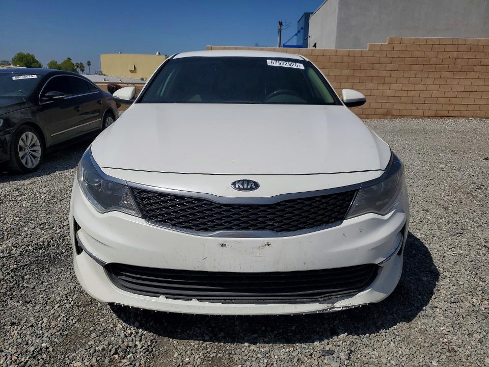 Photo 5 from auction – 2018 KIA OPTIMA with VIN 5XXGT4L39JG263557