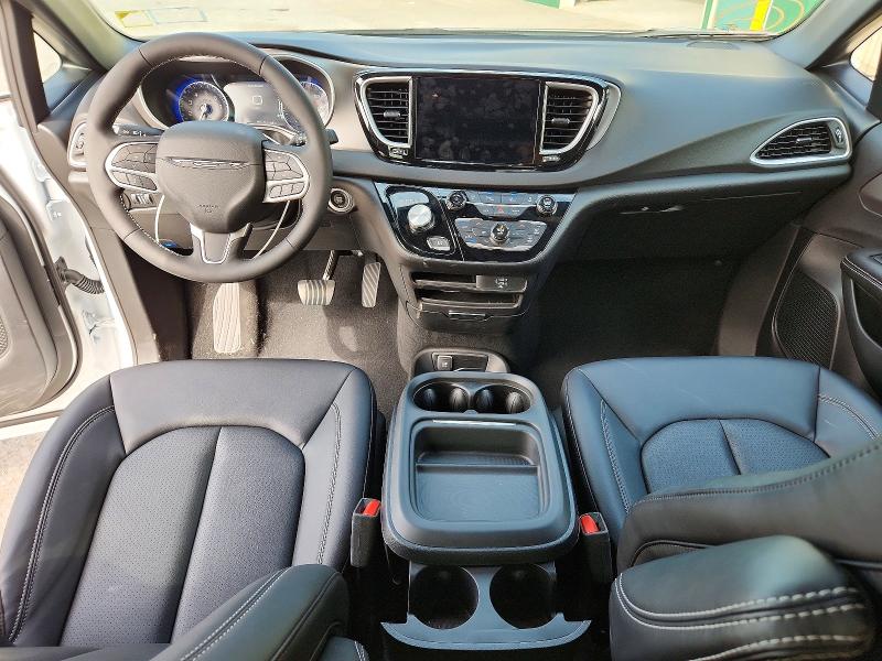 Фото 8 с аукциона – 2027 CHRYSLER PACIFICA с VIN 2C4RC1BG0VR594004