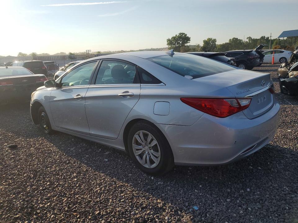 Снимка 2 от търг – 2012 HYUNDAI SONATA с VIN 5NPEB4AC3CH477108