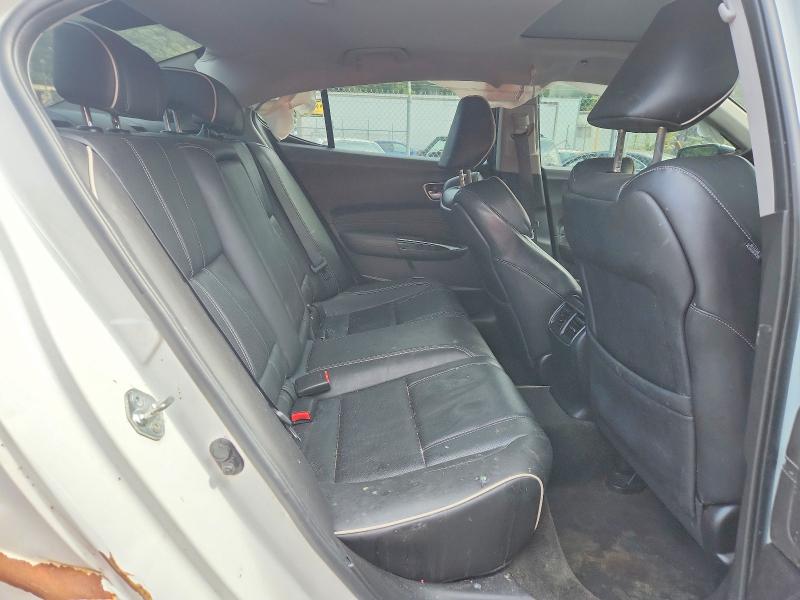 Photo 10 from auction – 2018 ACURA TLX with VIN 19UUB3F57JA003314