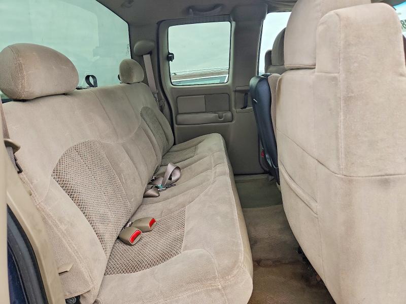 Photo 10 from auction – 2002 CHEVROLET SILVERADO with VIN 2GCEC19V521320536