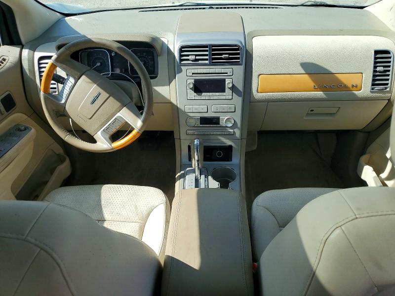 Photo 8 from auction – 2007 LINCOLN MKX with VIN 2LMDU88C07BJ25396