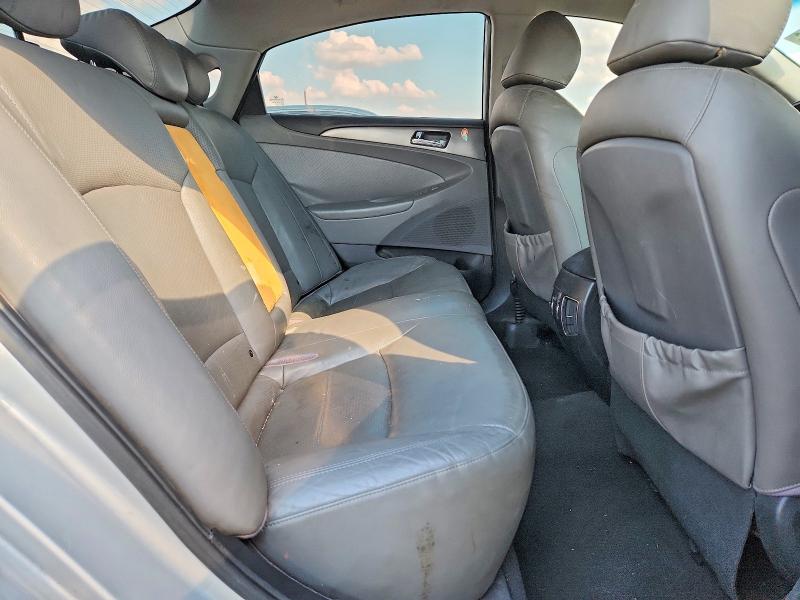 Photo 10 from auction – 2012 HYUNDAI SONATA with VIN KMHEC4A40CA022130