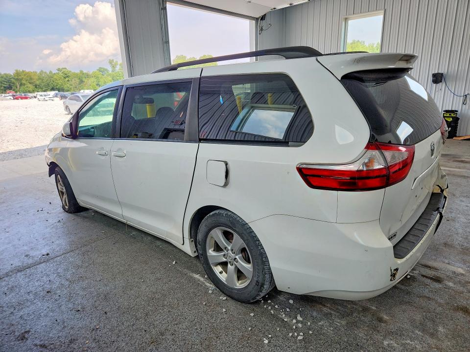 Photo 2 from auction – 2017 TOYOTA SIENNA with VIN 5TDKZ3DC8HS825054
