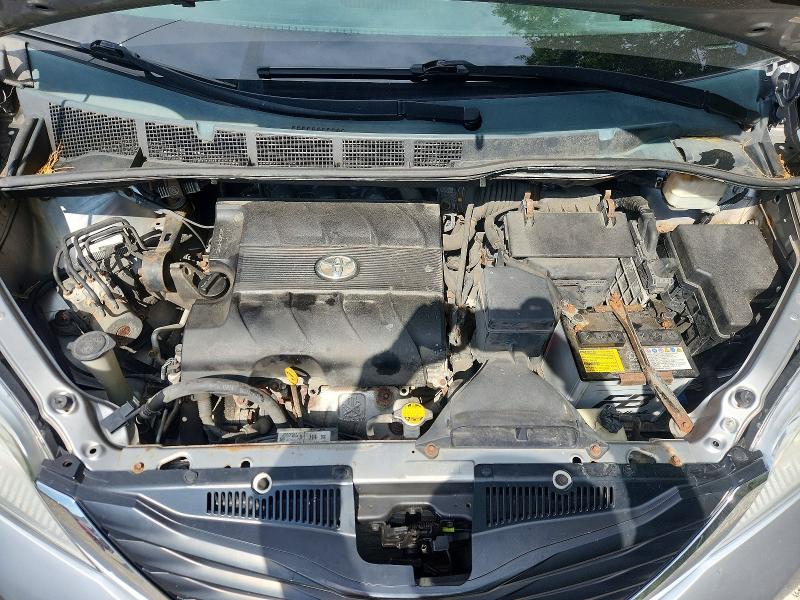 Foto 12 de la subasta – 2011 TOYOTA SIENNA con VIN 5TDKK3DCXBS040711