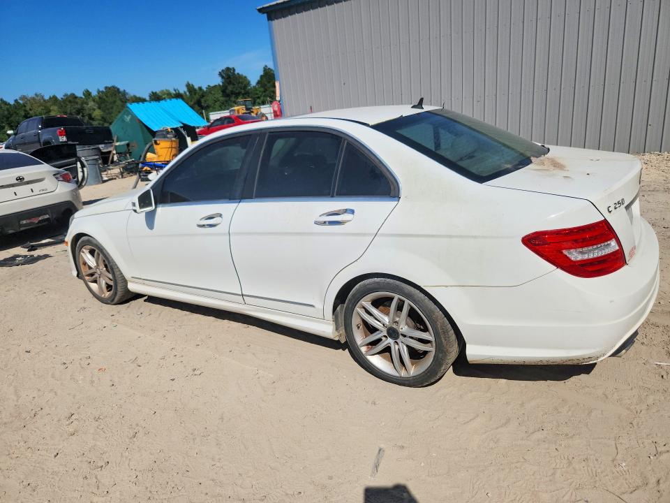 Photo 2 from auction – 2013 MERCEDES-BENZ C with VIN WDDGF4HB3DR293829