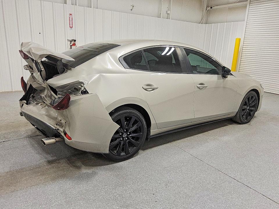 صورة رقم 3 من المزاد - 2024 MAZDA 3 مع VIN 3MZBPABM7RM431565