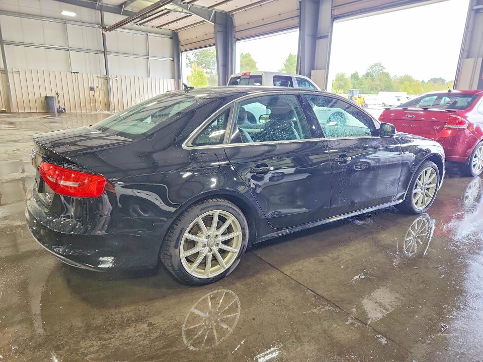 Фото 3 с аукциона – 2015 AUDI A4 с VIN WAUFFAFL1FN029824