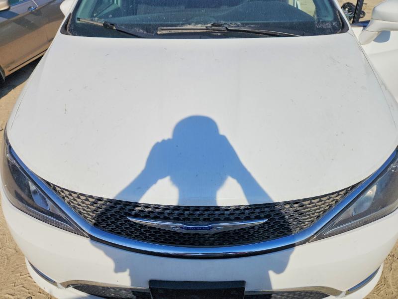 Photo 12 from auction – 2019 CHRYSLER PACIFICA with VIN 2C4RC1FG4KR506948